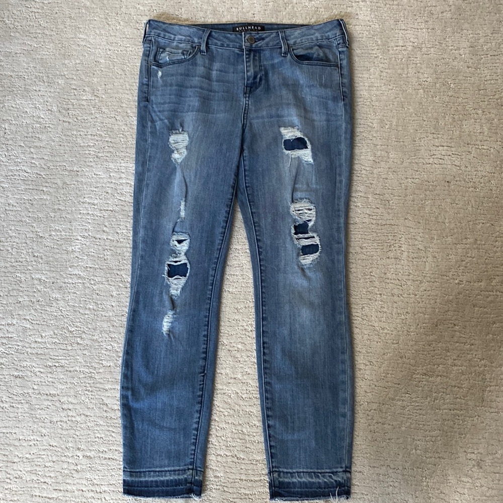 Bullhead denim. Vintage rip
